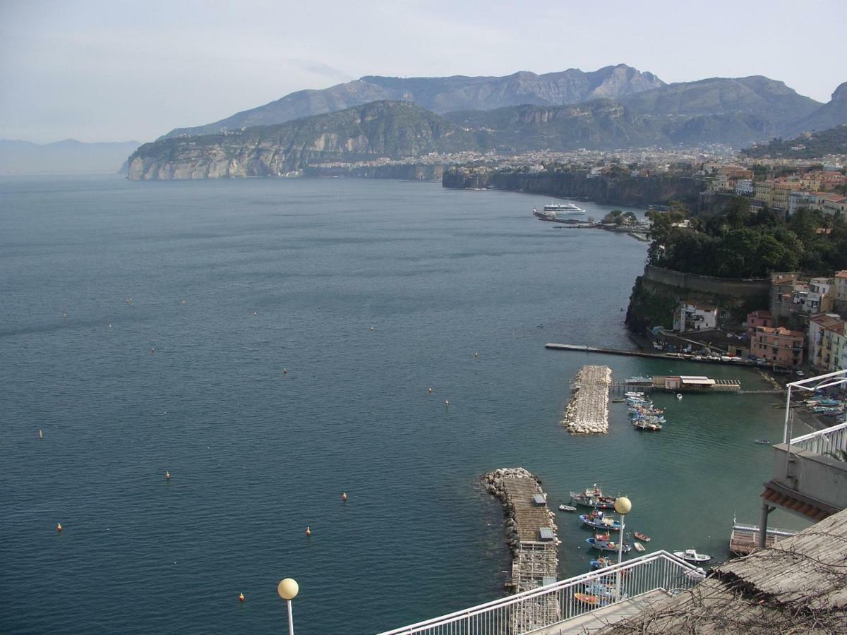 B&B Syrentum Sorrento Eksteriør billede